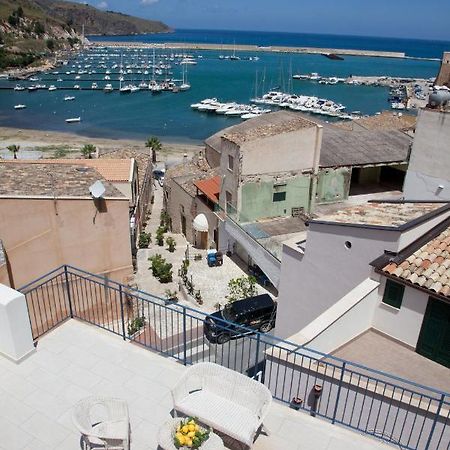 דירות קאסטלמארה דל גולפו La Terrazza Sul Porto מראה חיצוני תמונה